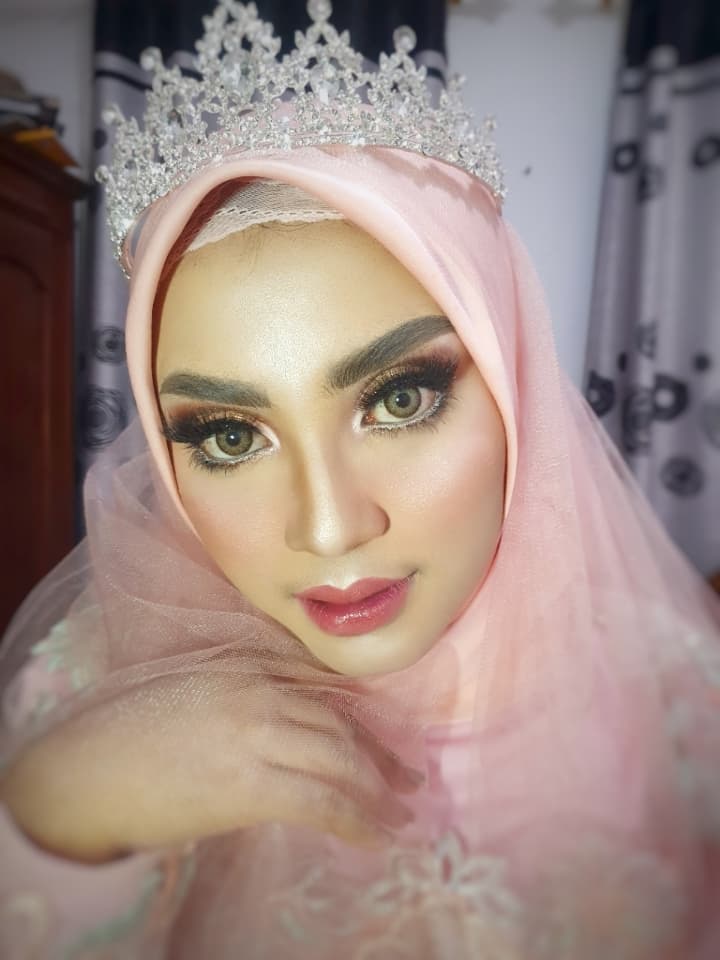 Anez makeup