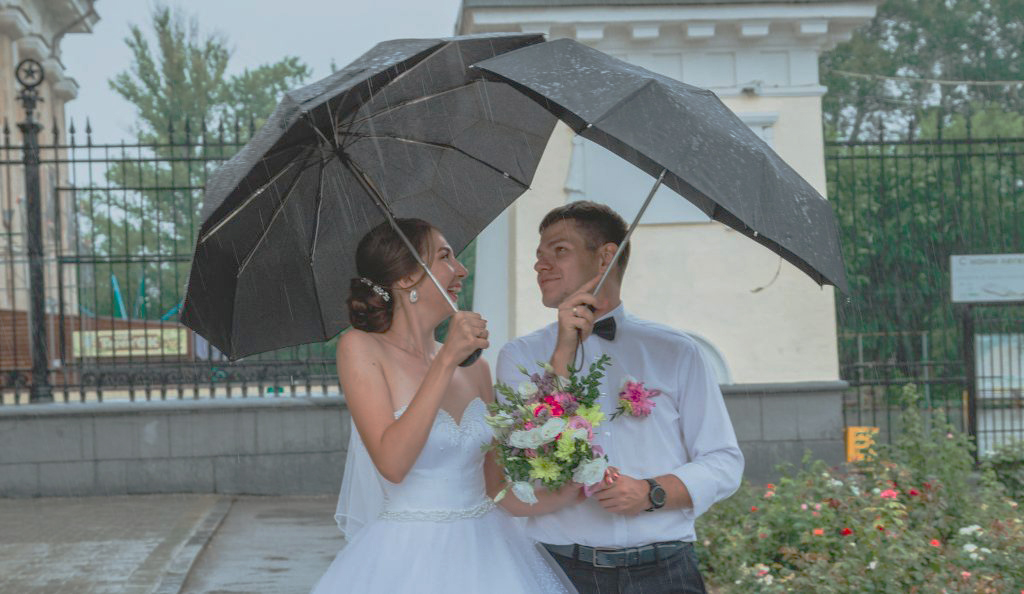 Yuk Simak 6 Tips Persiapan Nikah di Musim Hujan Berikut Ini!