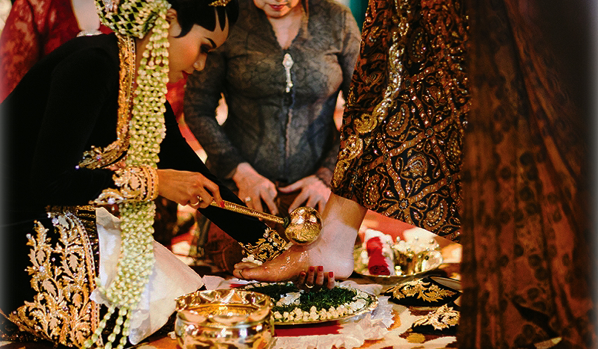 Tahapan Tradisi Pernikahan Jawa Tengah dengan Maknanya